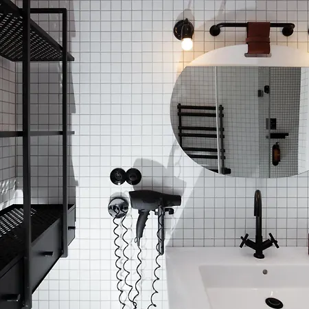 Long Story Short Hostel&café * Olomouc