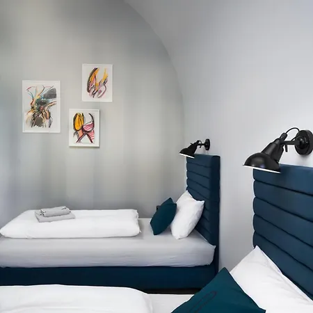 Hostal Long Story Short Hostel&café Olomouc