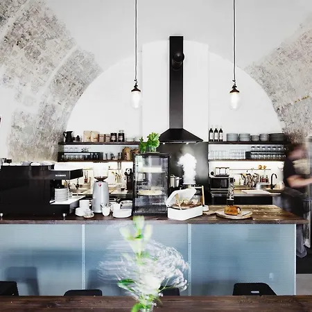 Long Story Short & Cafe 호스텔