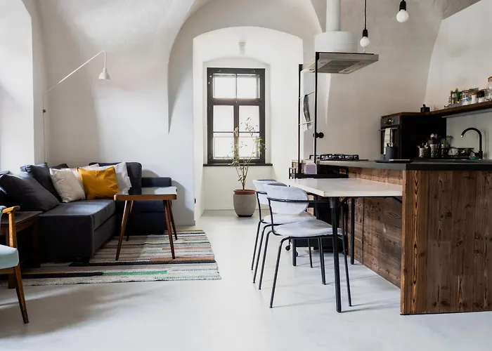 Long Story Short & Cafe Hostel Olomouc